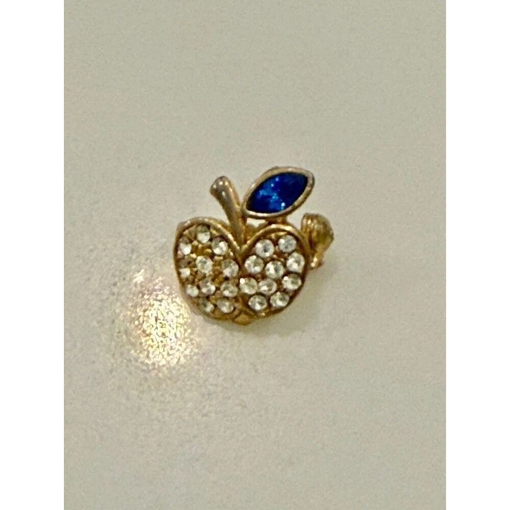 Mini Vintage Collectibles Rhinestone Apple brooch